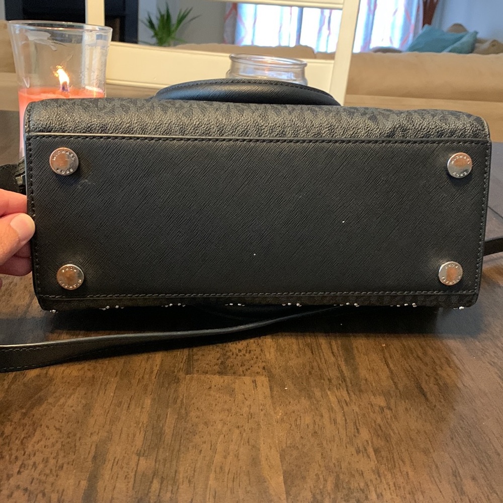 Michael Kors purse - Picture 4 of 7